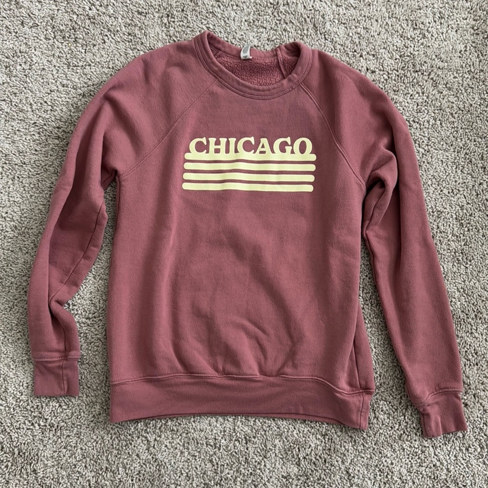 Dusty rose Chicago sweatshirt, size small